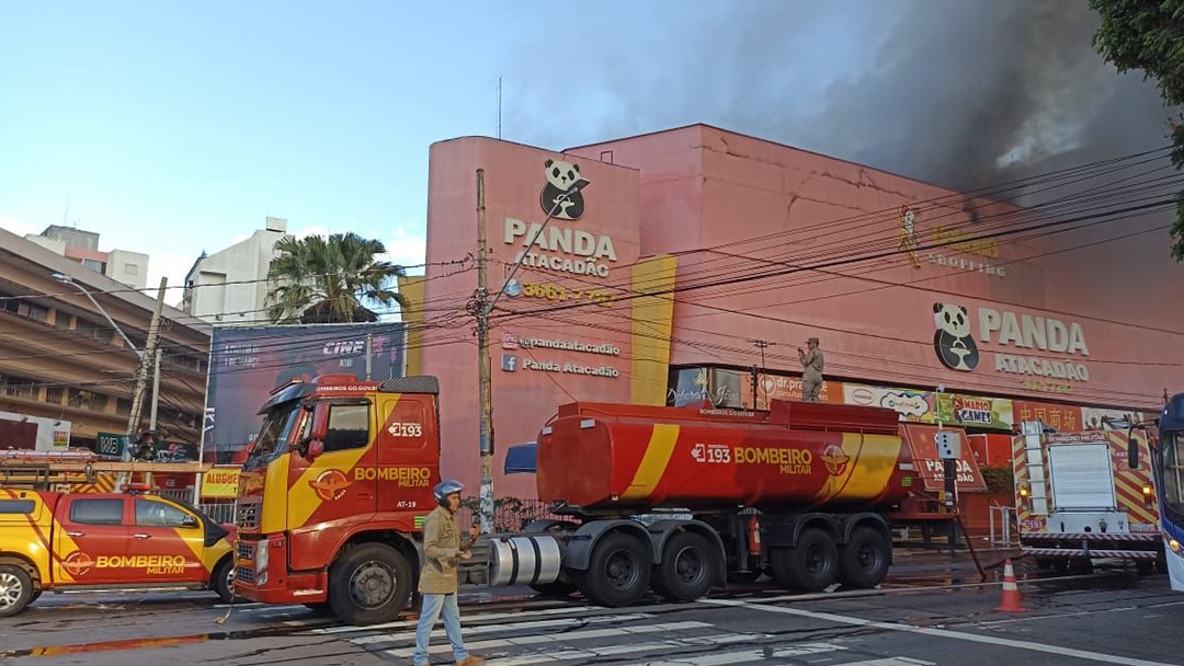 Banana shopping no centro da cidade