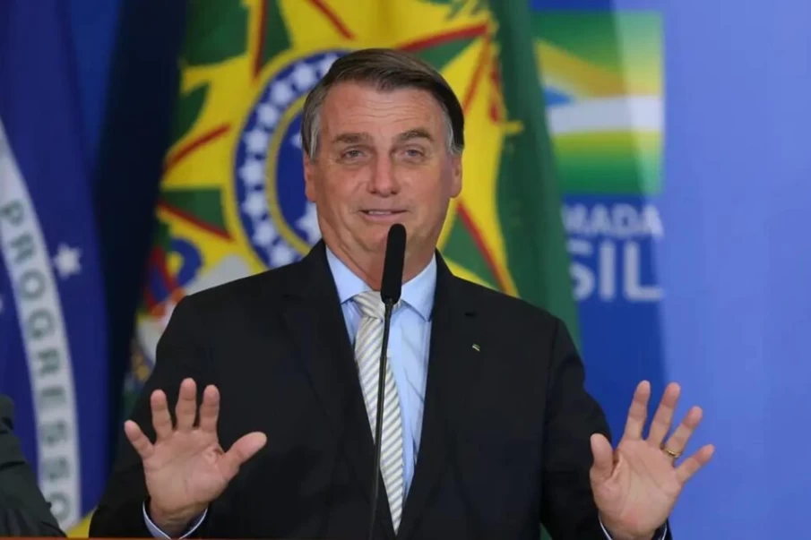 Bolsonaro redigiu e ajustou a minuta do golpe, afirma a Polícia Federal