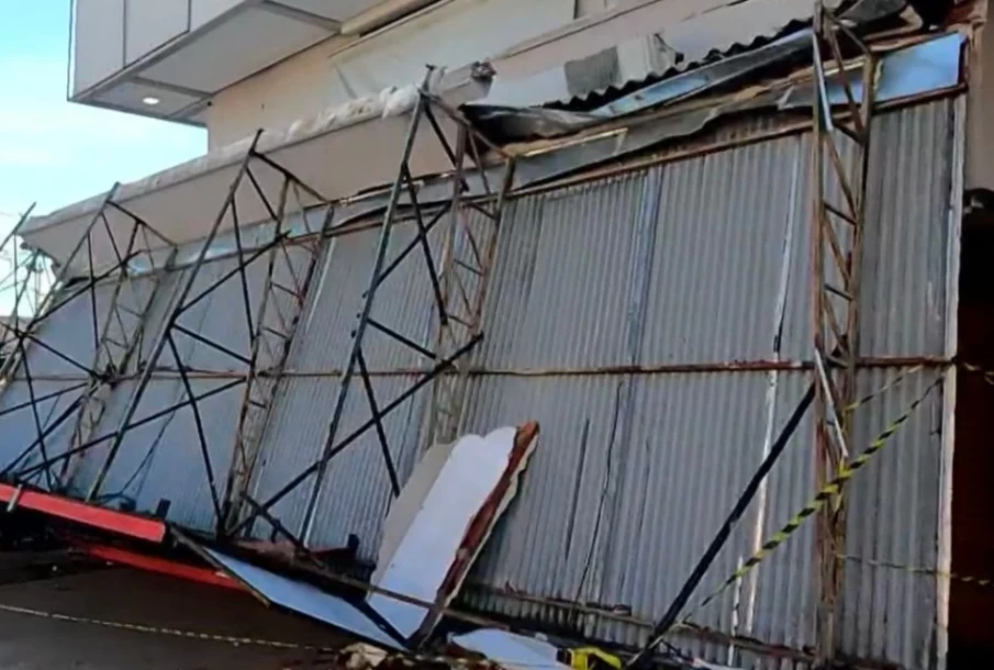 Chuva causa estragos em Goiânia e derruba fachadas de estabelecimentos