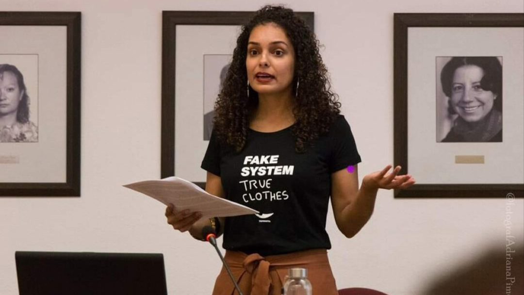 Gabriela Marques aprovada como cotista em um concurso da Universidade Federal de