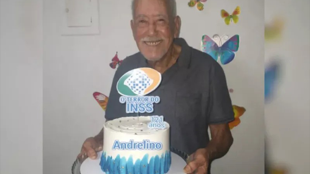 Idoso Andrelino Vieira da Silva comemorou 121 anos com bolo temático