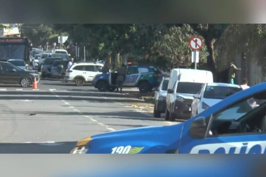 Trânsito no Jardim América, fica congestionado após acidente com morte